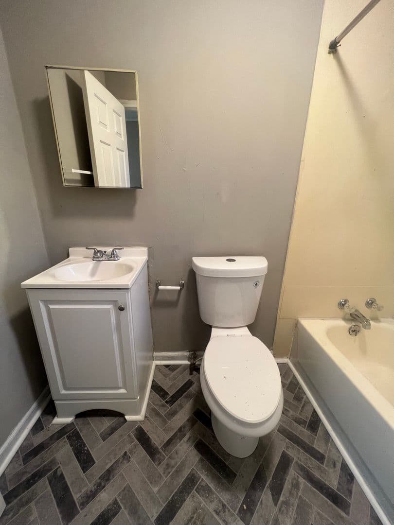 Gastonia Apartment: 320 Osceola St