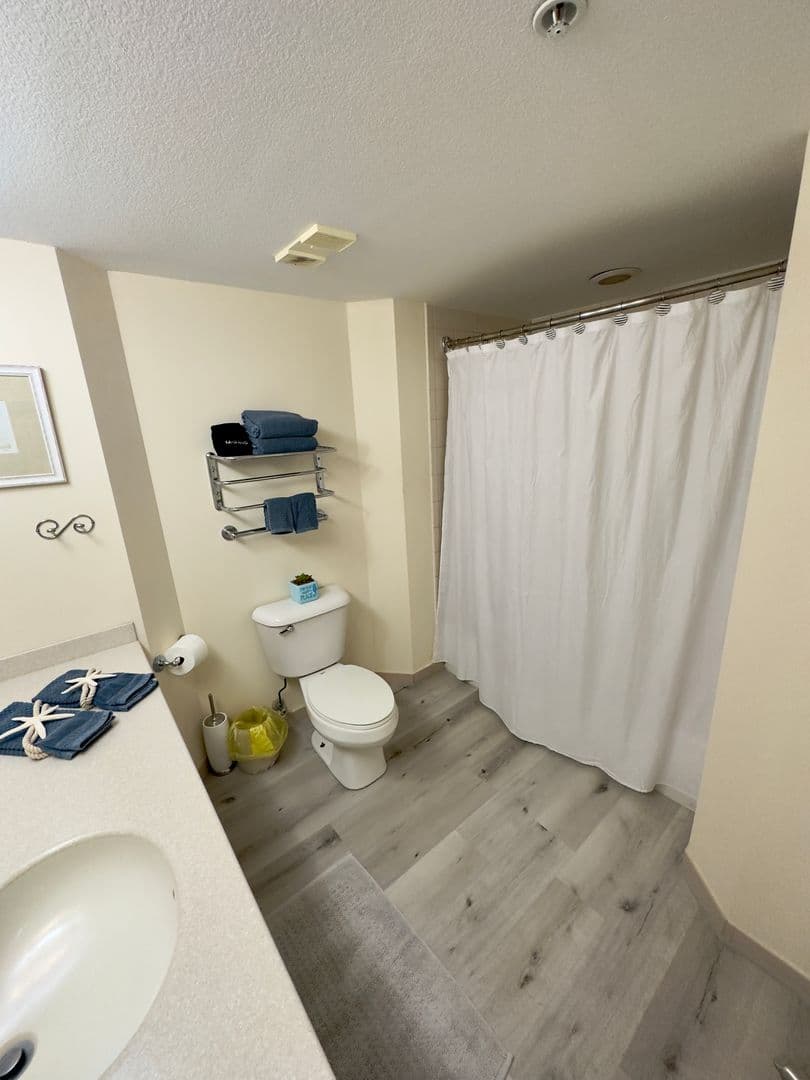 Daytona Beach House: 2700 N Atlantic Ave #910