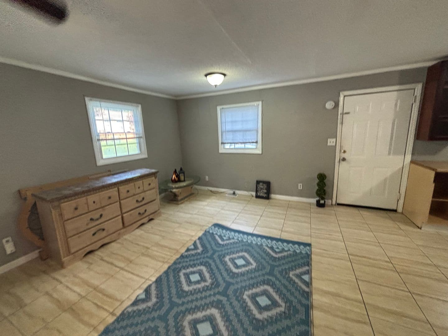 Dallas Apartment: 117/119 Pindal Circle