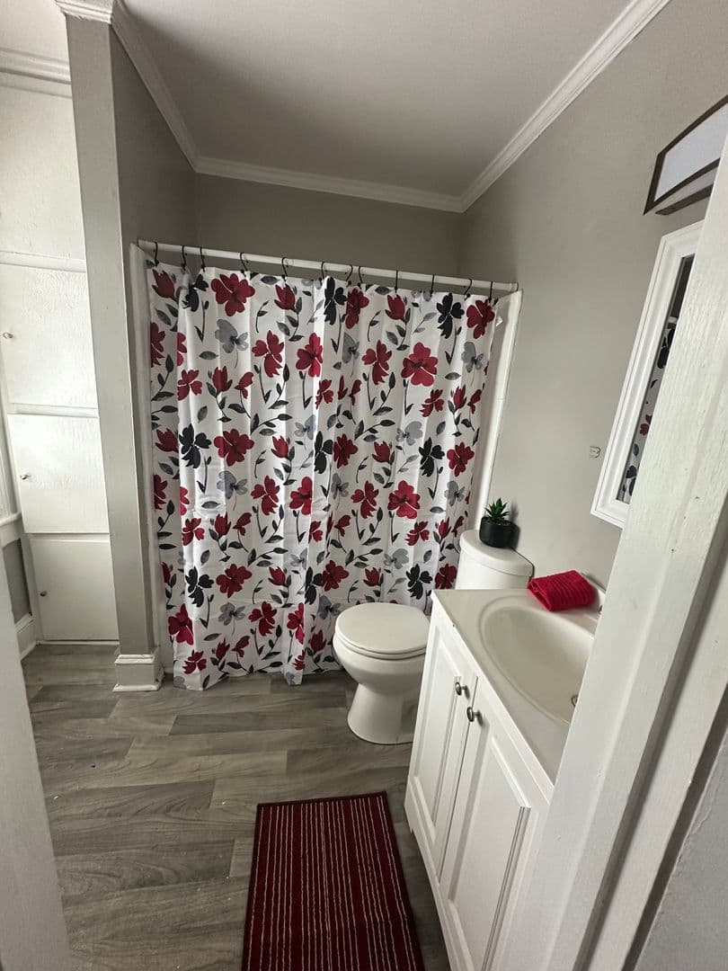 Lincolnton Apartment: 1114 S Aspen