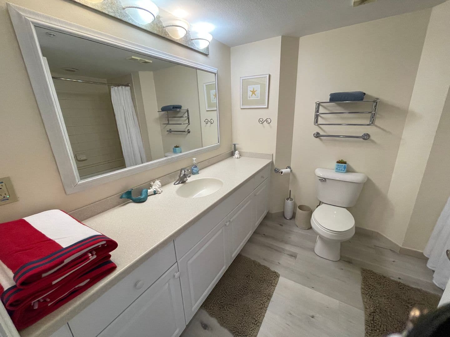 Daytona Beach House: 2700 N Atlantic Ave #910