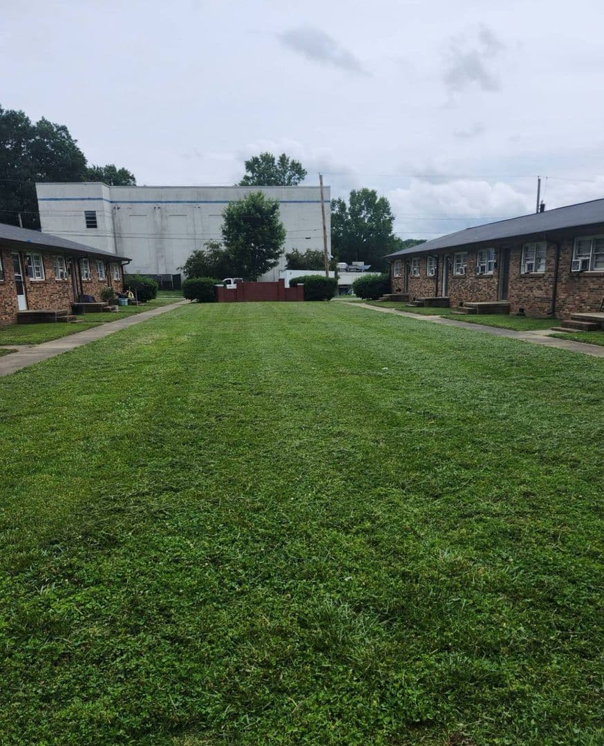 Gastonia Apartment: 610 W 5th