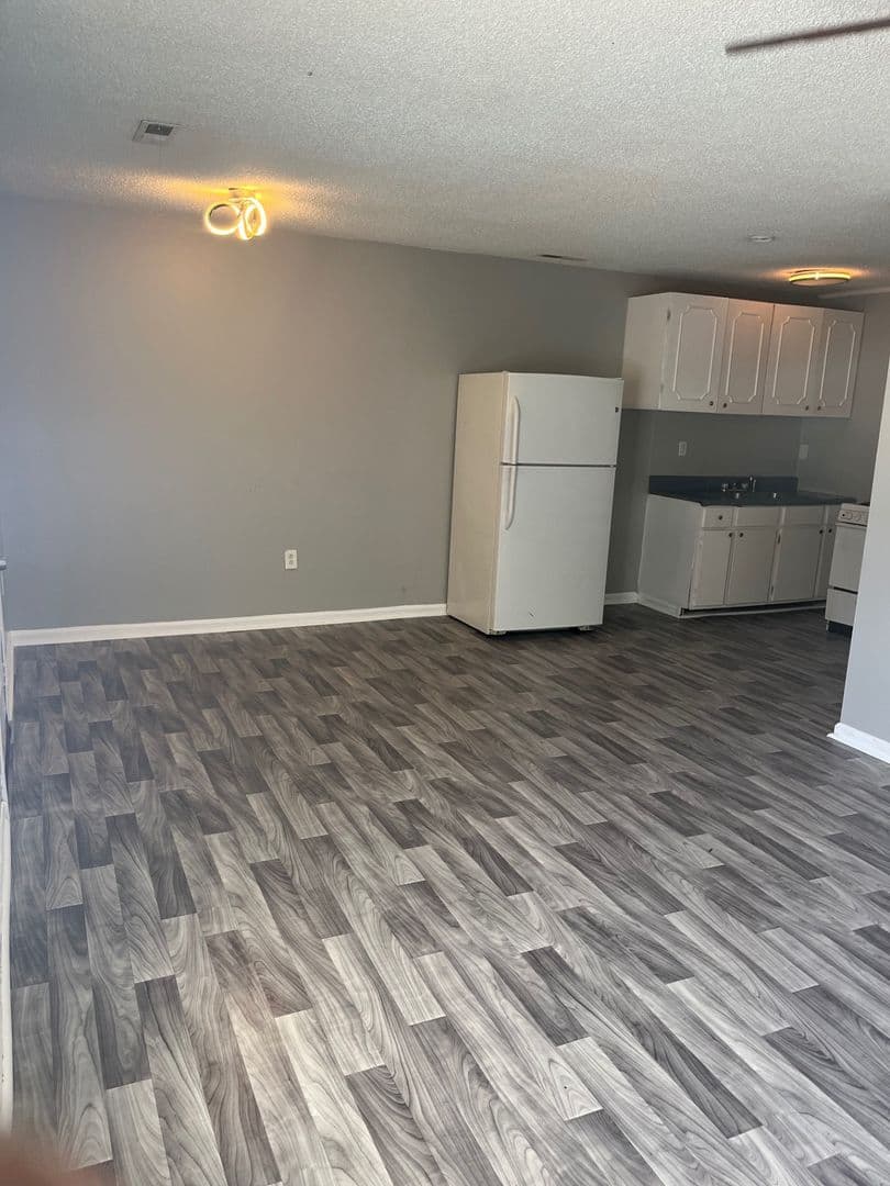 Gastonia Apartment: 310 Osceola St