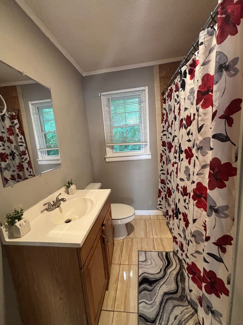 Dallas Apartment: 117/119 Pindal Circle