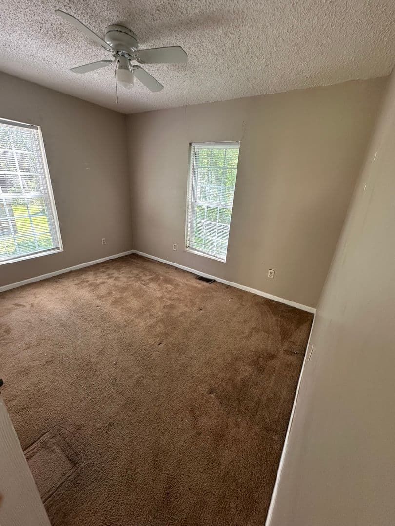 Dallas House: 115 Pindal