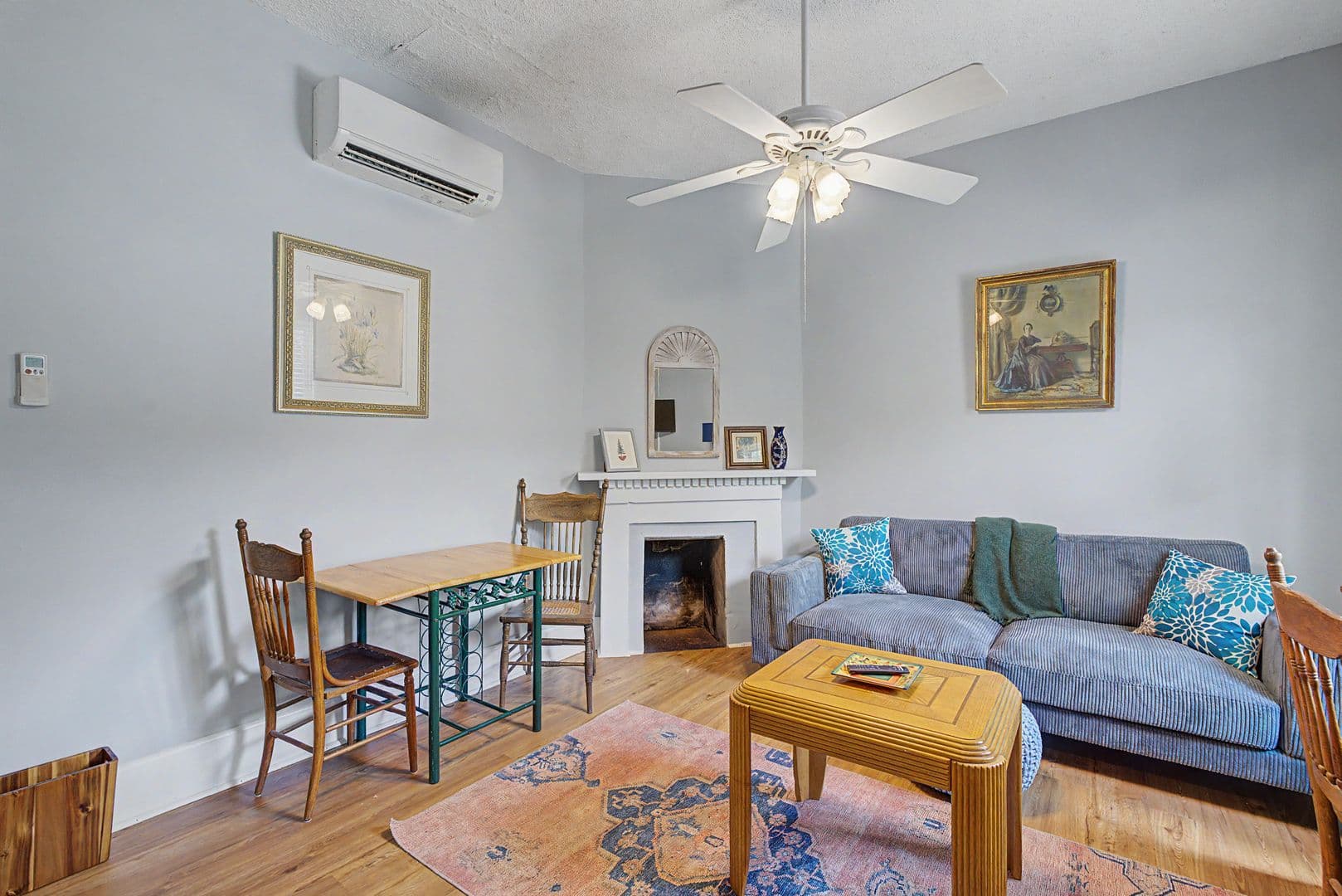 Savannah House: 530 e gordon lane
