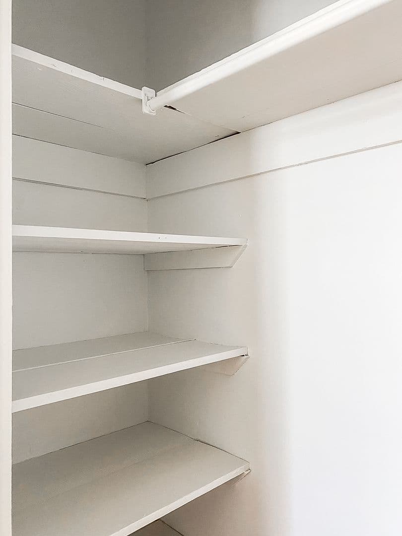 Savannah Apartment: 123 W 41st