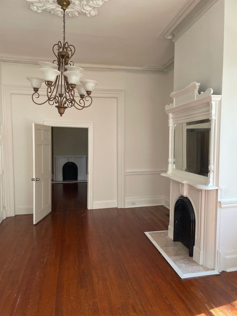 Savannah Apartment: 228 E. Henry