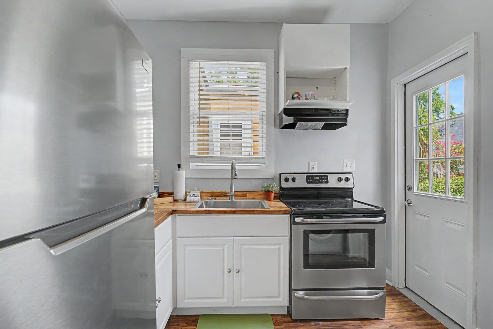 Savannah House: 534 e gordon lane