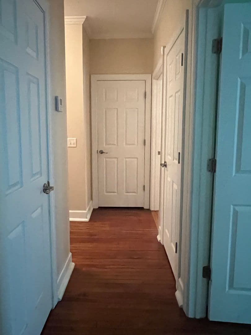Savannah House: 308 E 40th st