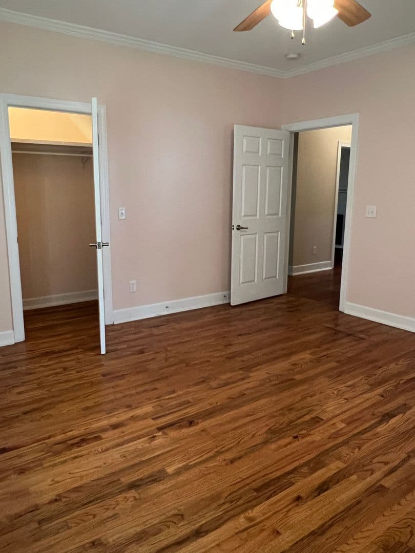 Savannah House: 308 E 40th st