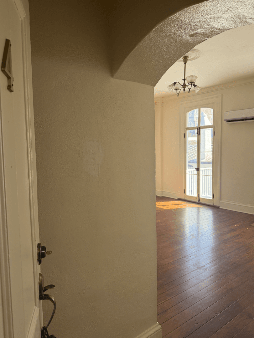 Savannah Apartment: 107 West Liberty st Unit 4