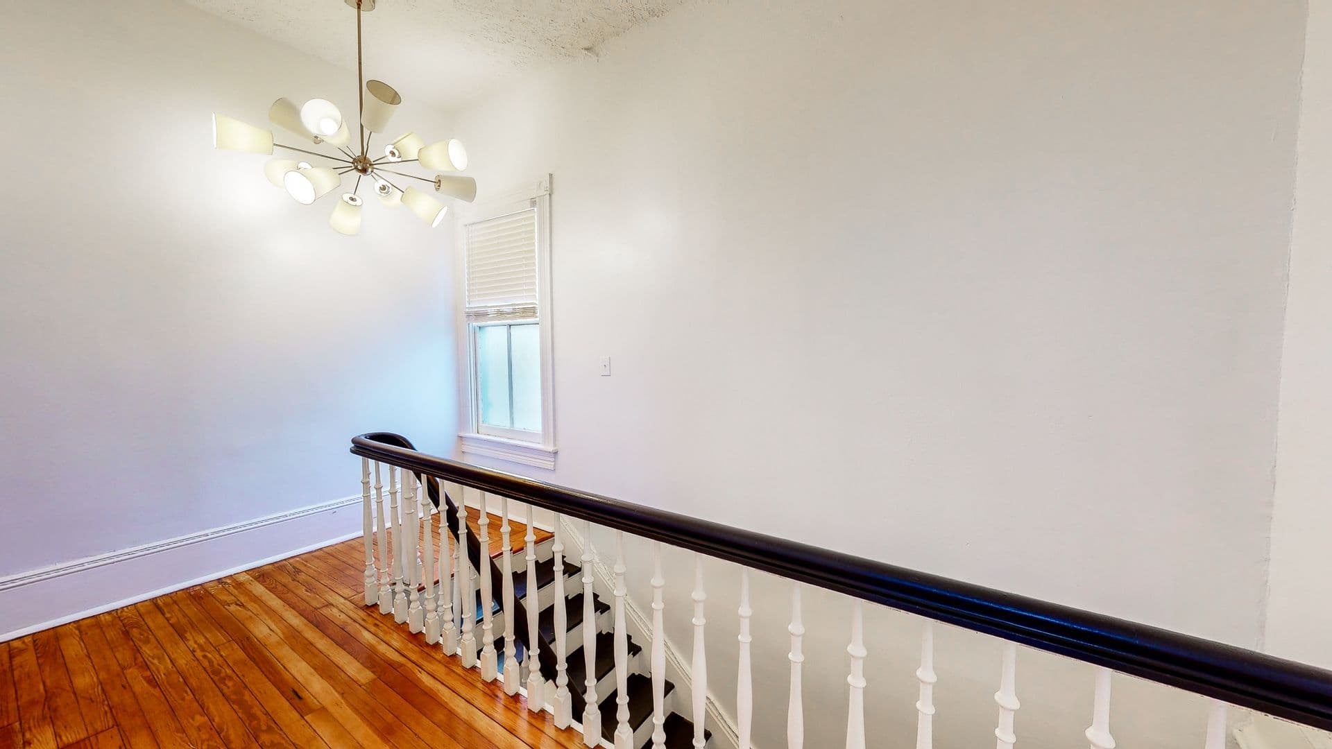 Savannah Apartment: 123 W 41st