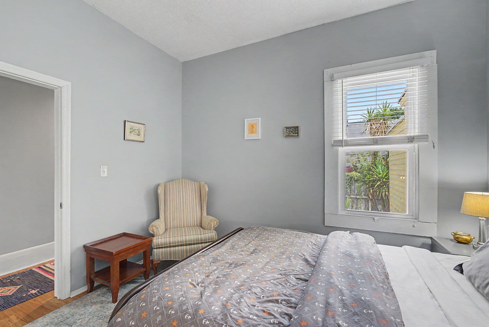 Savannah House: 530 e gordon lane