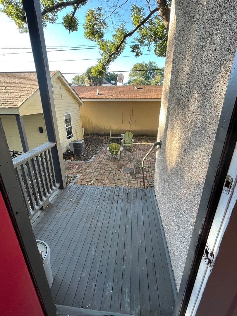 Savannah Apartment: 123 W 41st