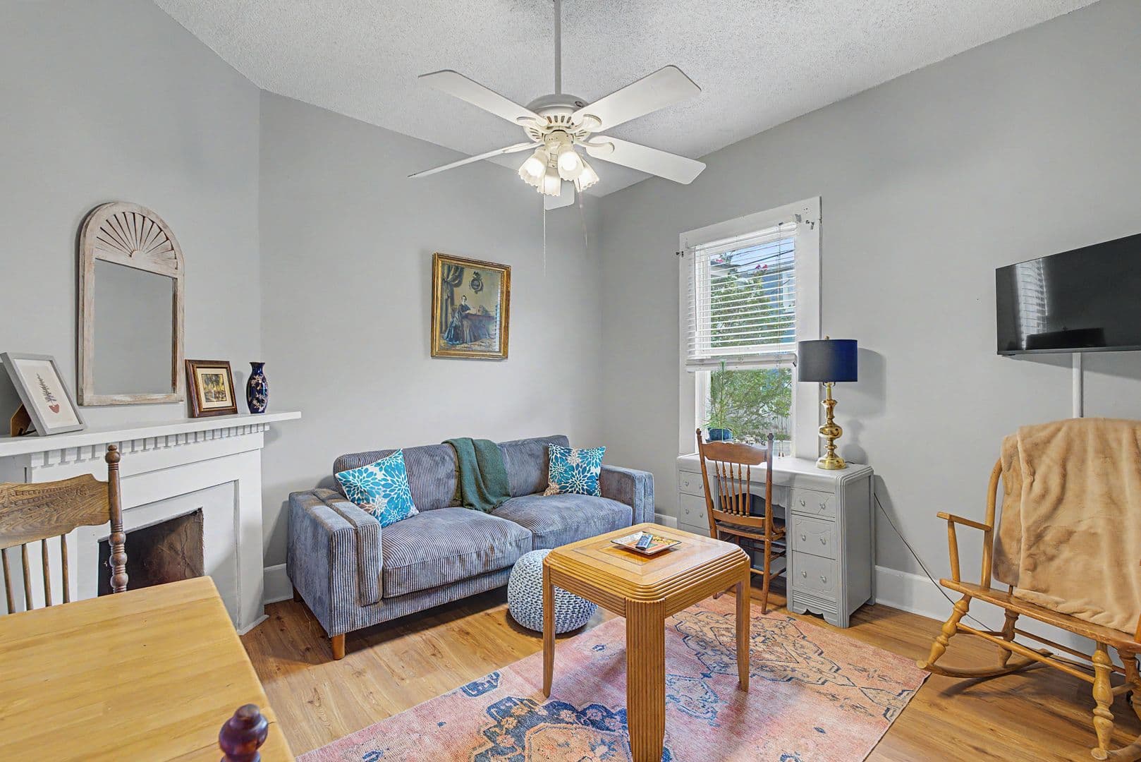 Savannah House: 530 e gordon lane