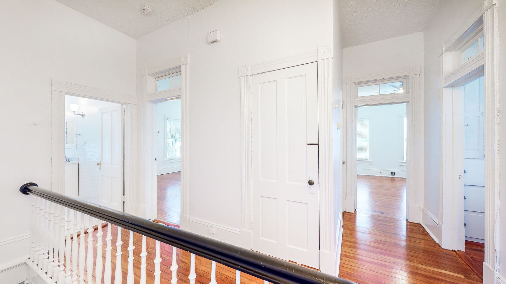 Savannah Apartment: 123 W 41st
