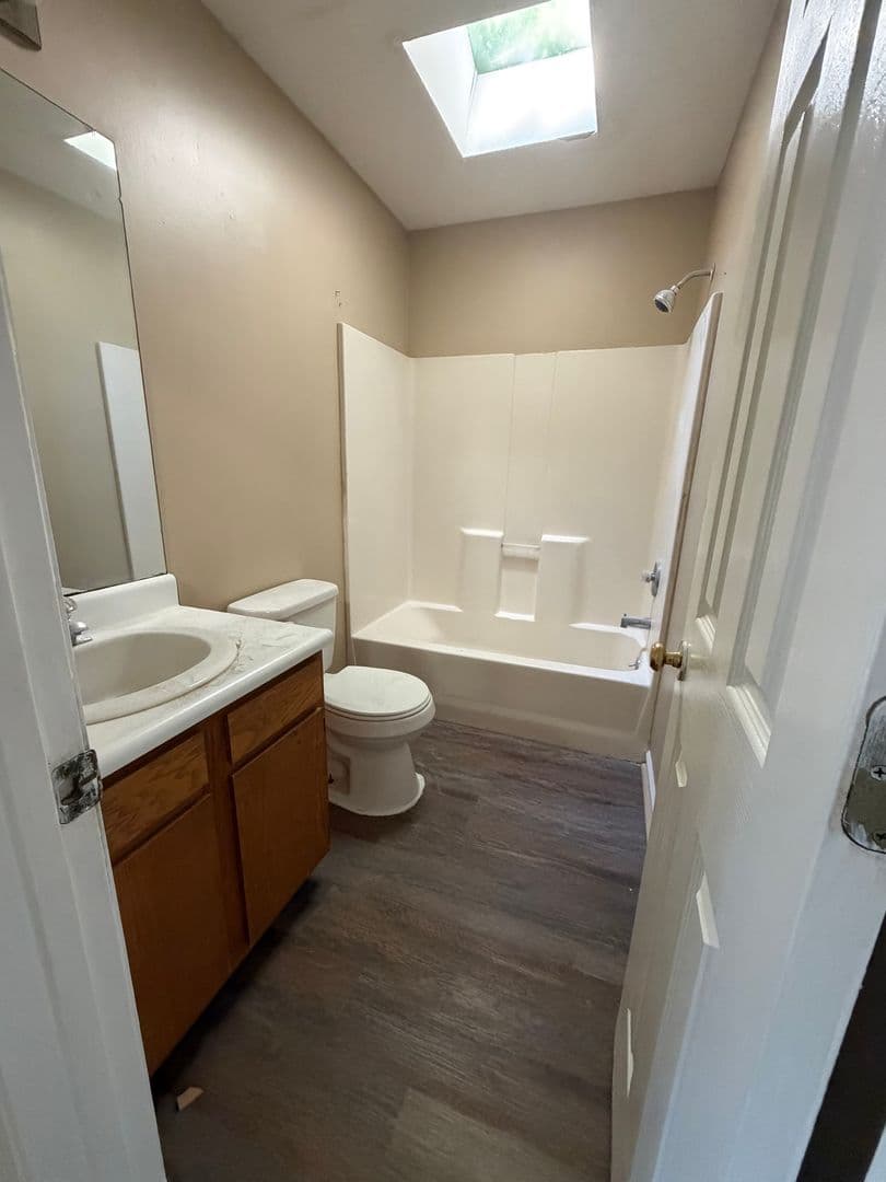 Savannah Apartment: 26 A Chatham St
