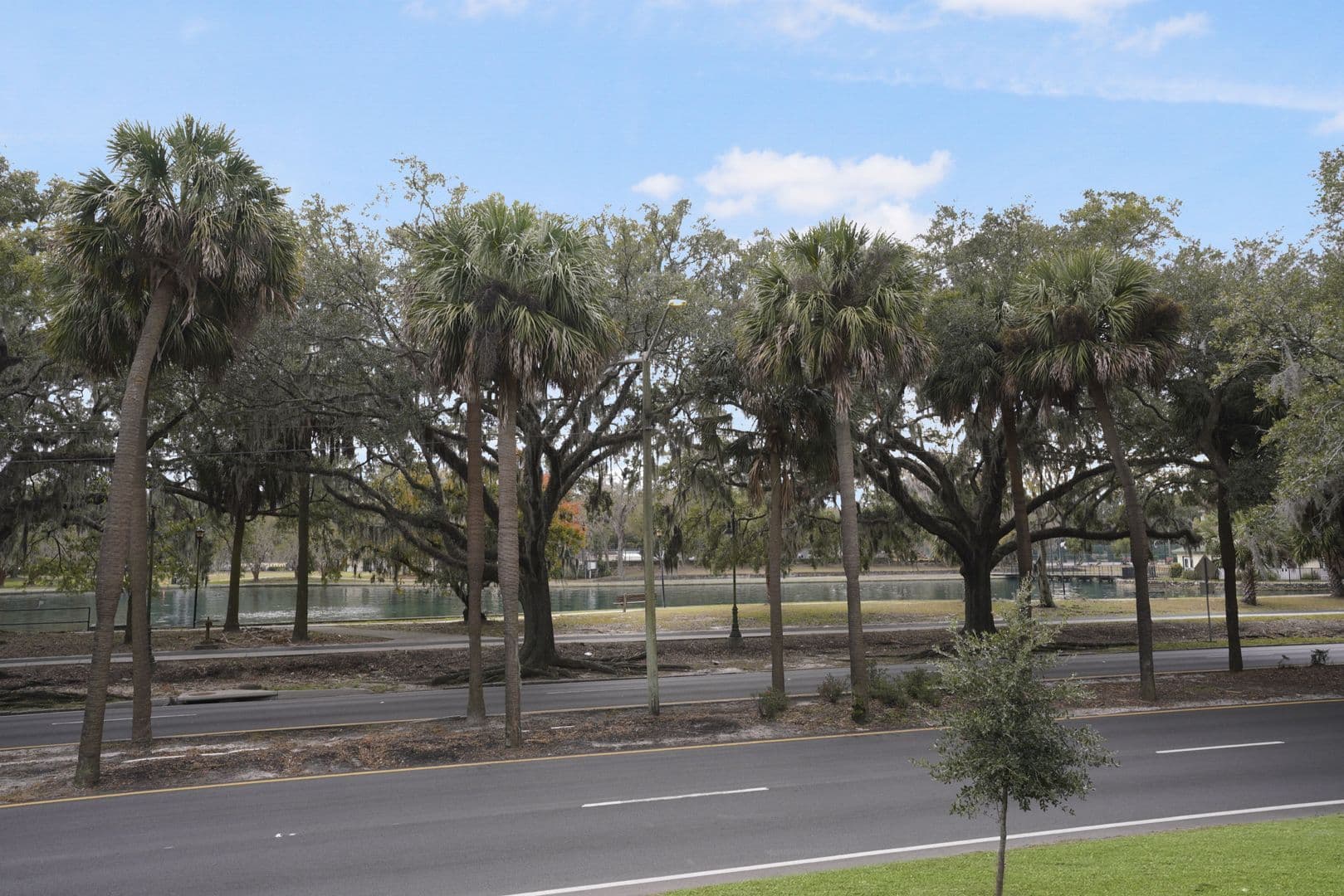 Savannah Apartment: 1220 E Victory Dr