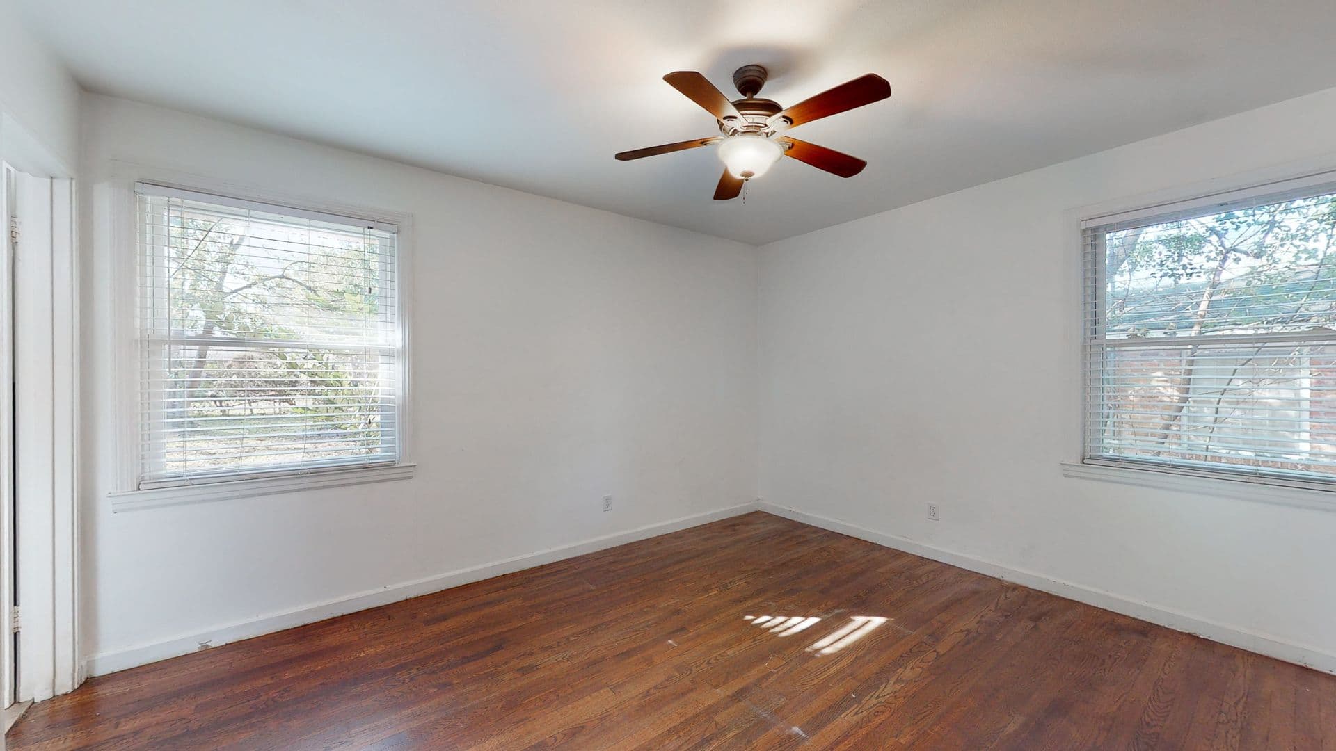 Savannah House: 329 Oxford dr