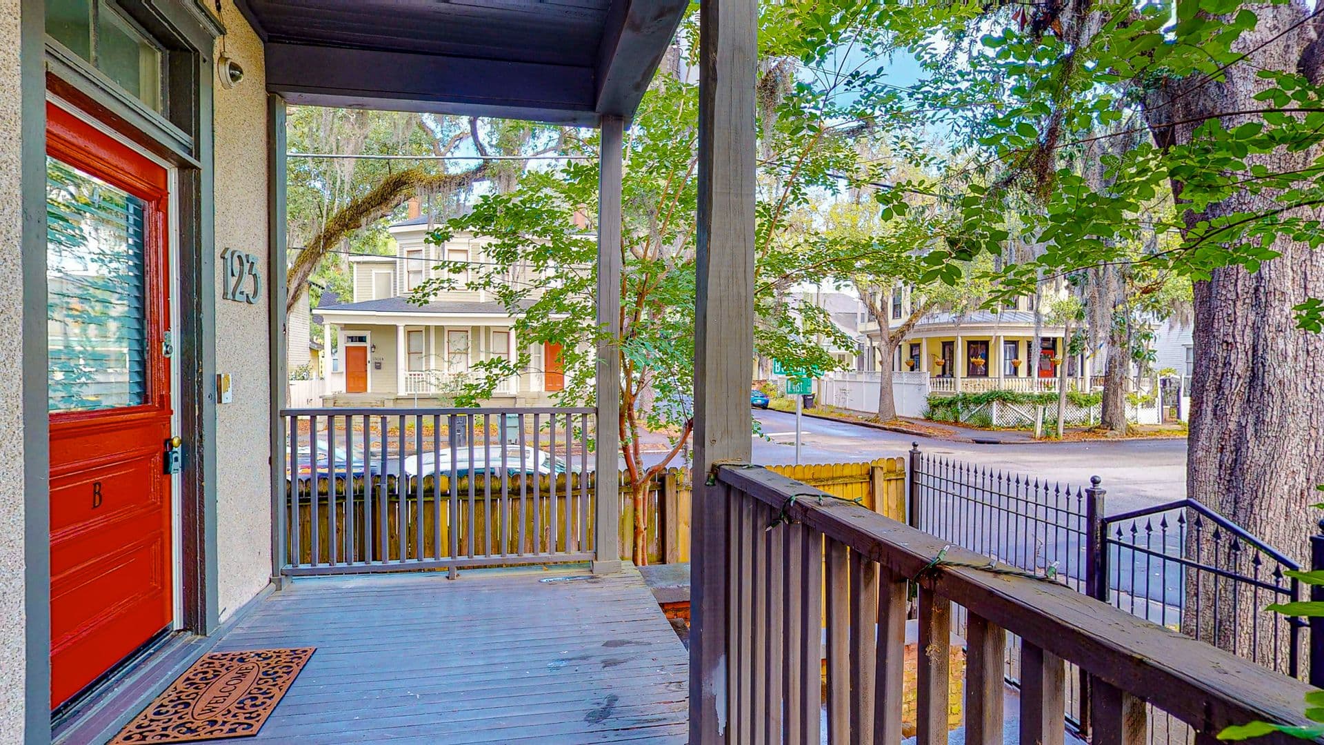 Savannah Apartment: 123 W 41st