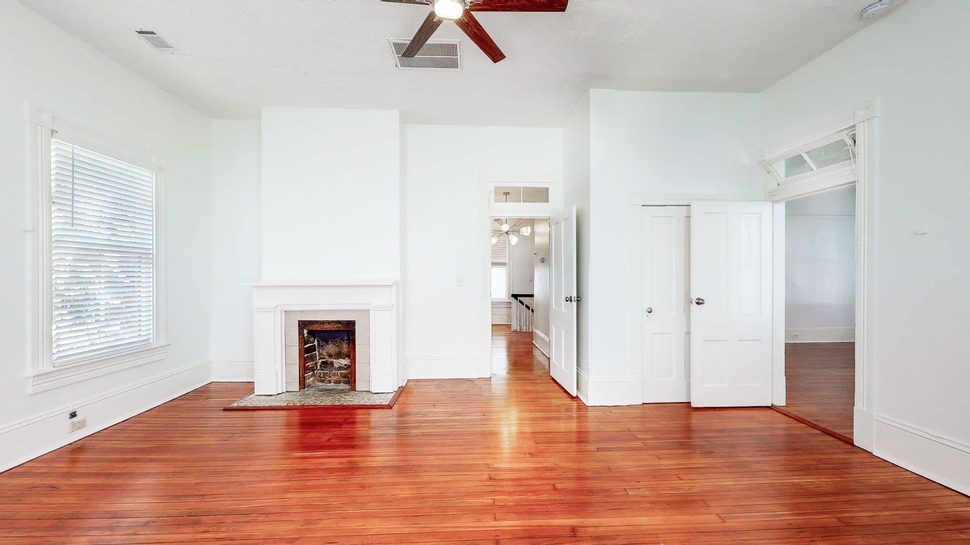 Savannah Apartment: 123 W 41st