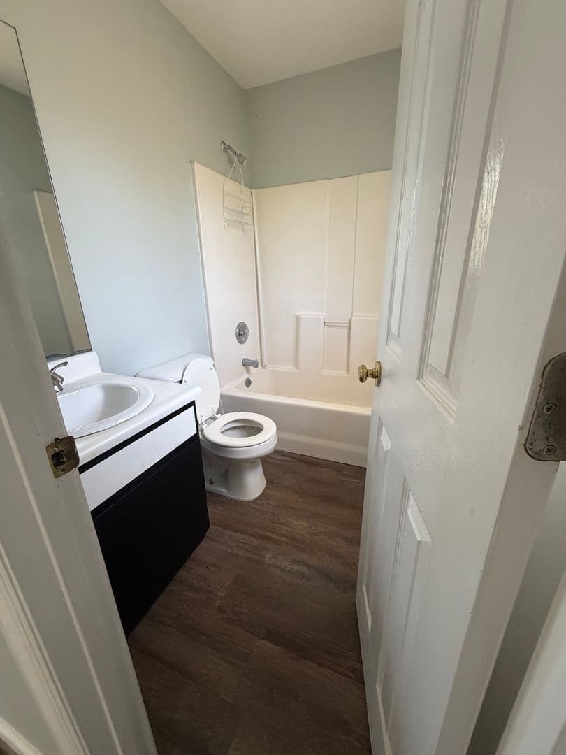 Savannah Apartment: 26 A Chatham St