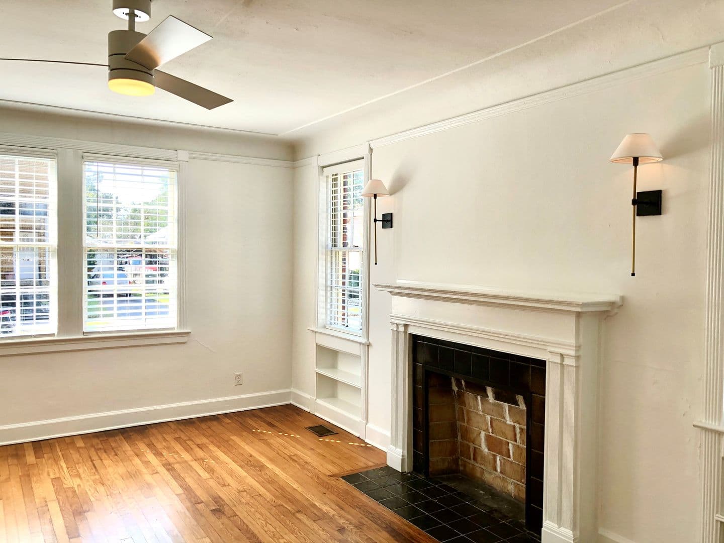 Savannah Apartment: 660 E 40th st