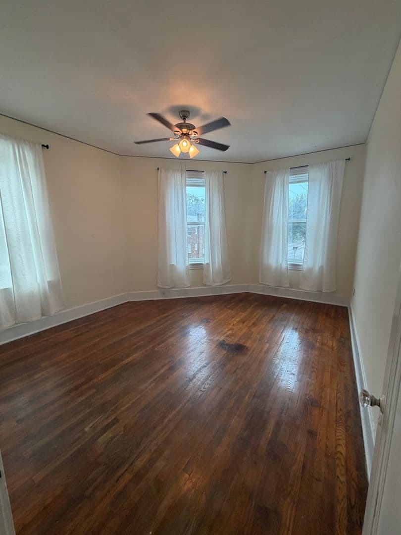Savannah House: 138 East 48th st