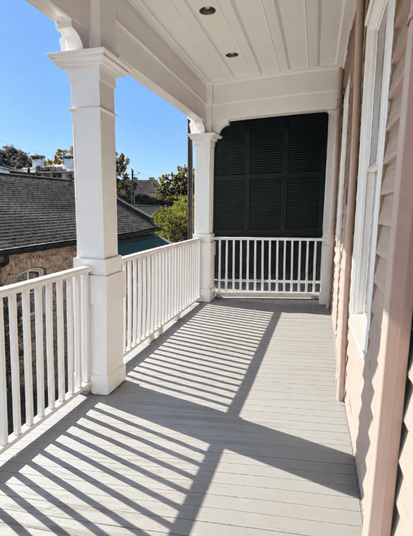 Savannah Apartment: 107 West Liberty st Unit 4
