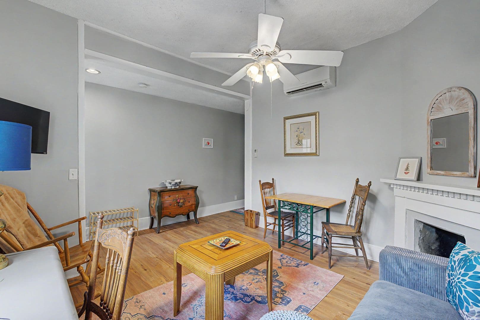 Savannah House: 530 e gordon lane