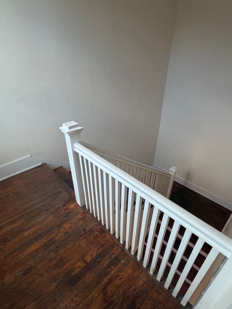 Savannah House: 138 East 48th st