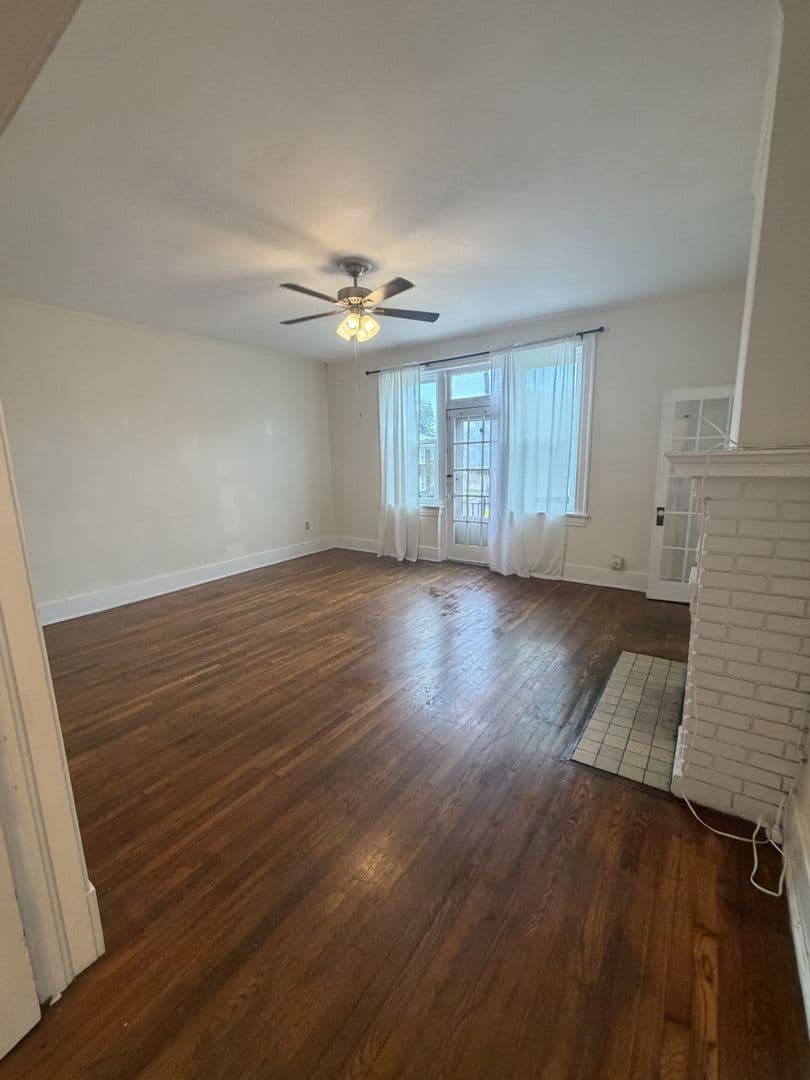 Savannah House: 138 East 48th st