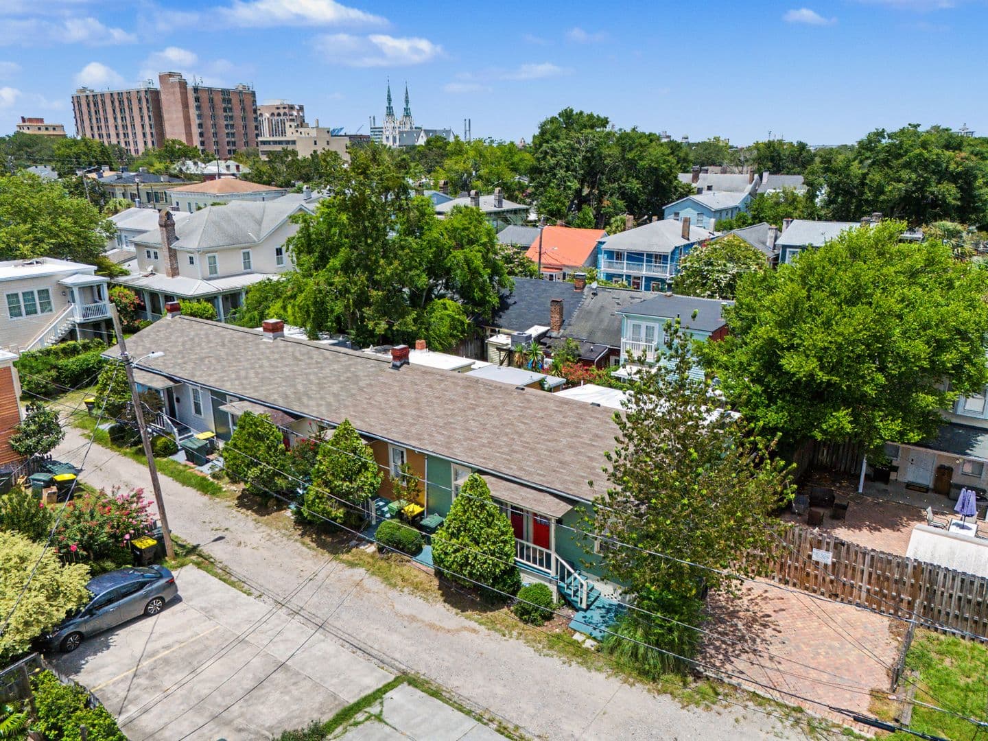 Savannah House: 534 e gordon lane