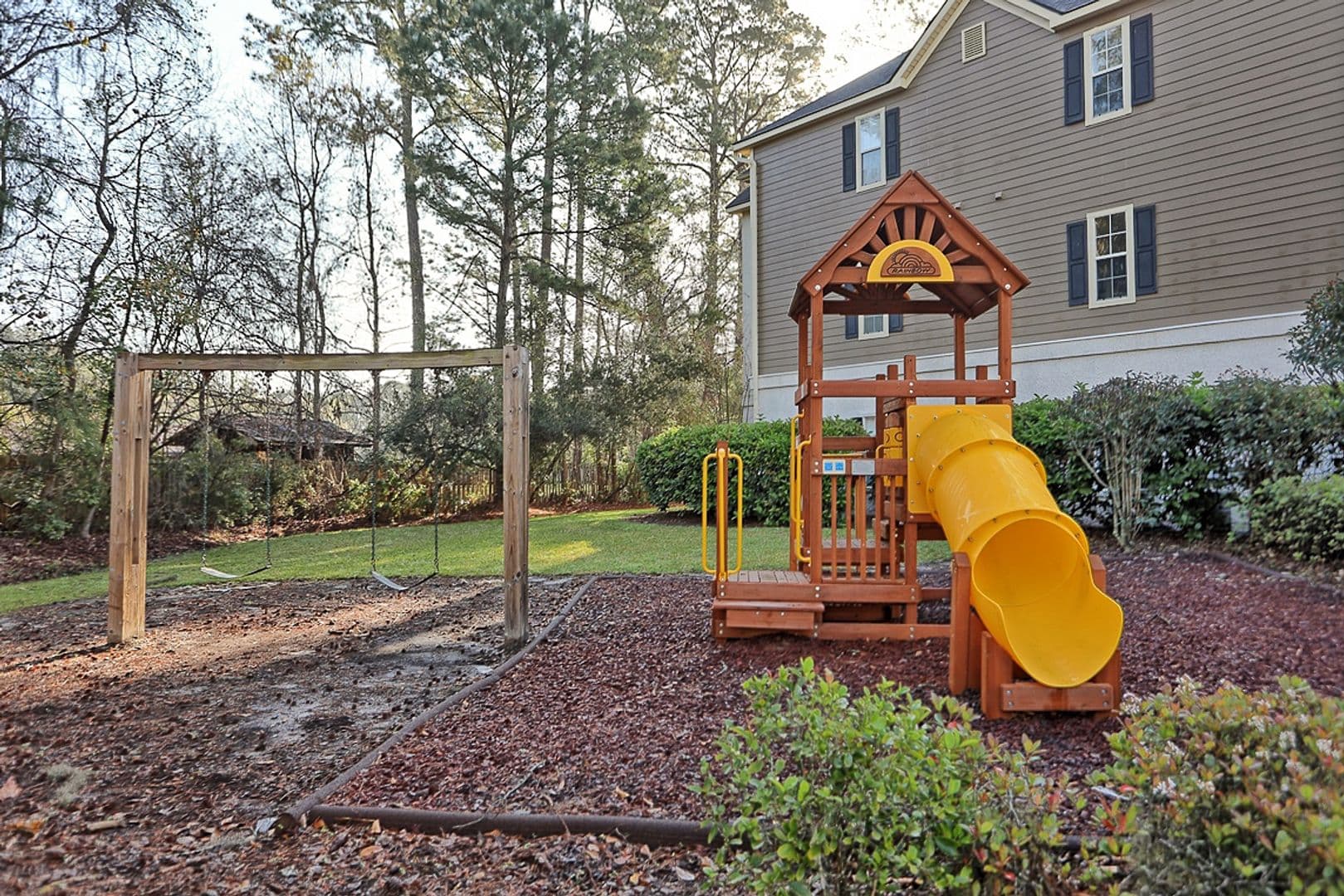 Savannah House: 1205 Walden Park