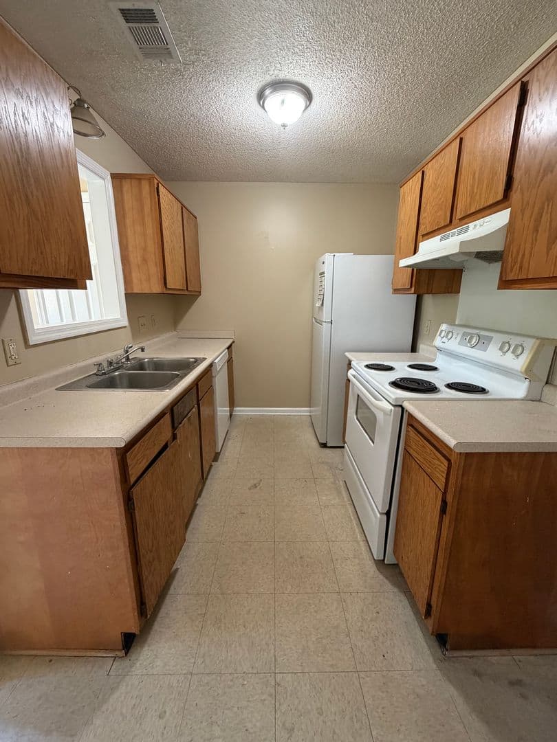 Savannah Apartment: 26 A Chatham St
