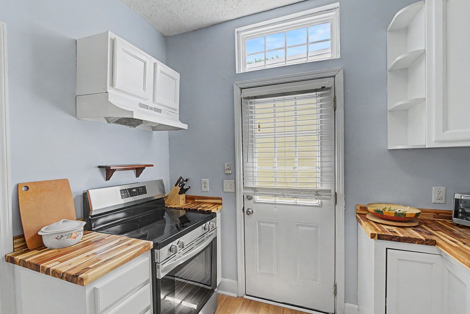 Savannah House: 530 e gordon lane