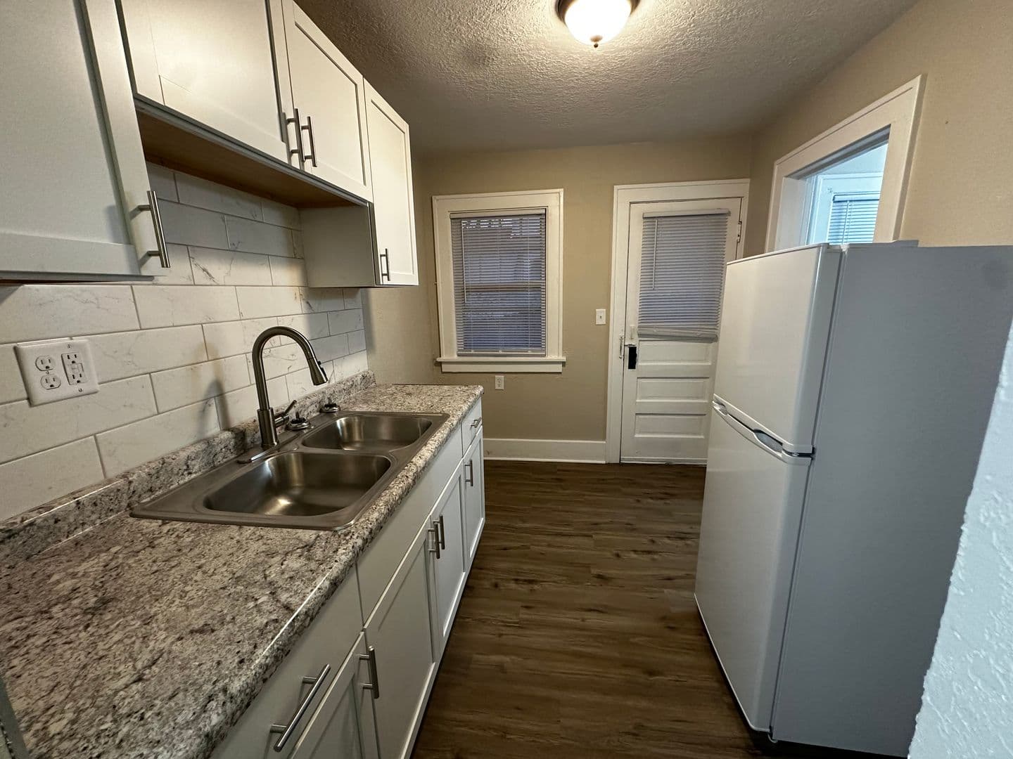 Rock Island Apartment: 1615 26th St