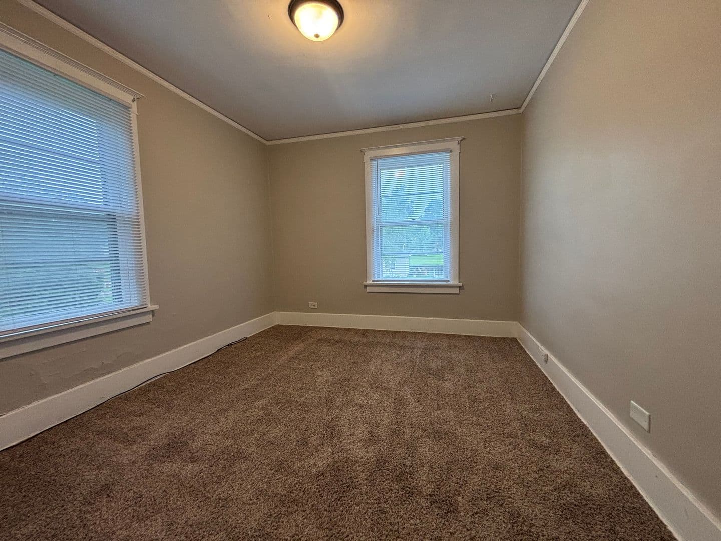 Moline Apartment: 1314-1316 17th St