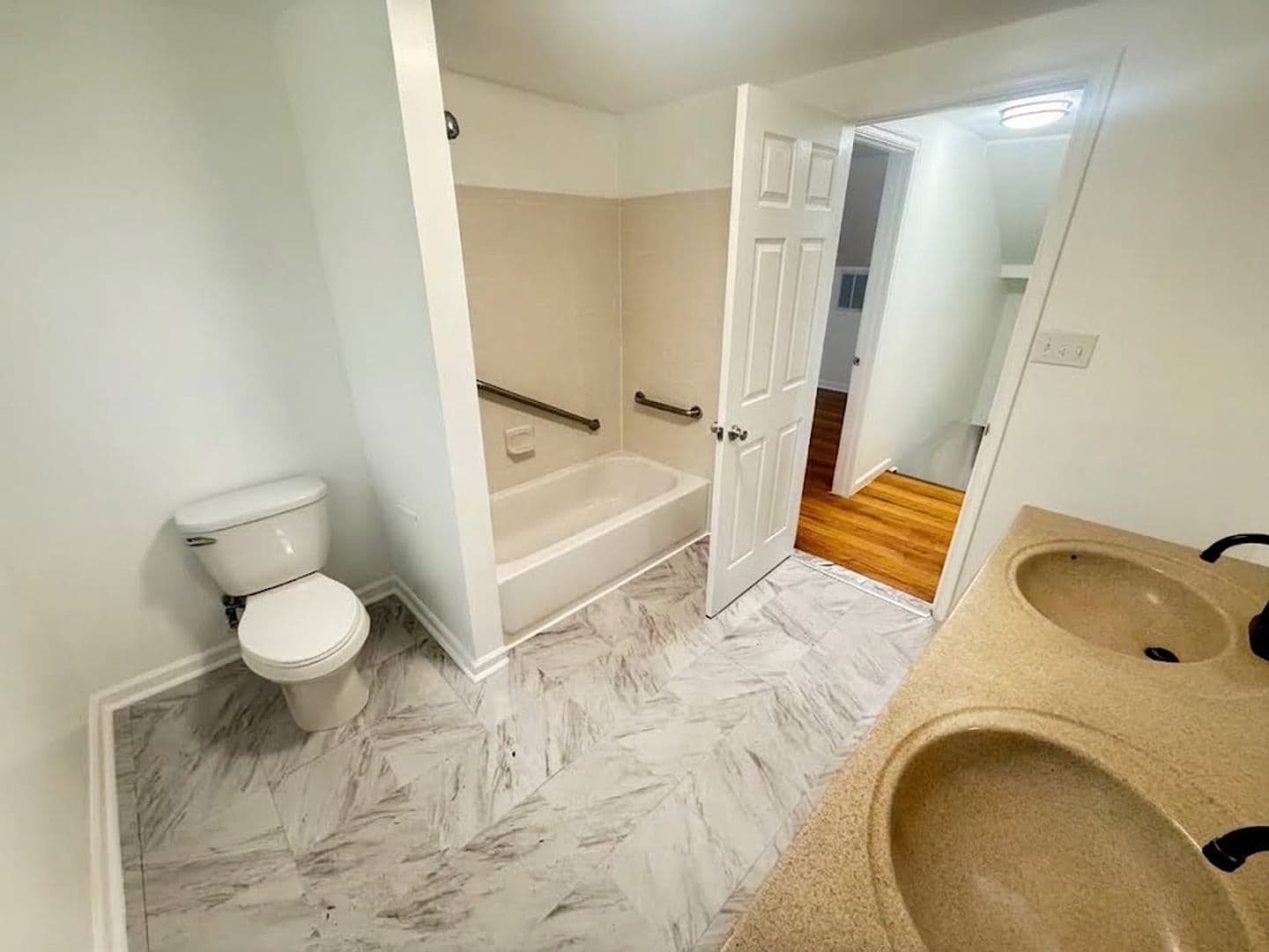 Baltimore City House: 5607 Winner Ave
