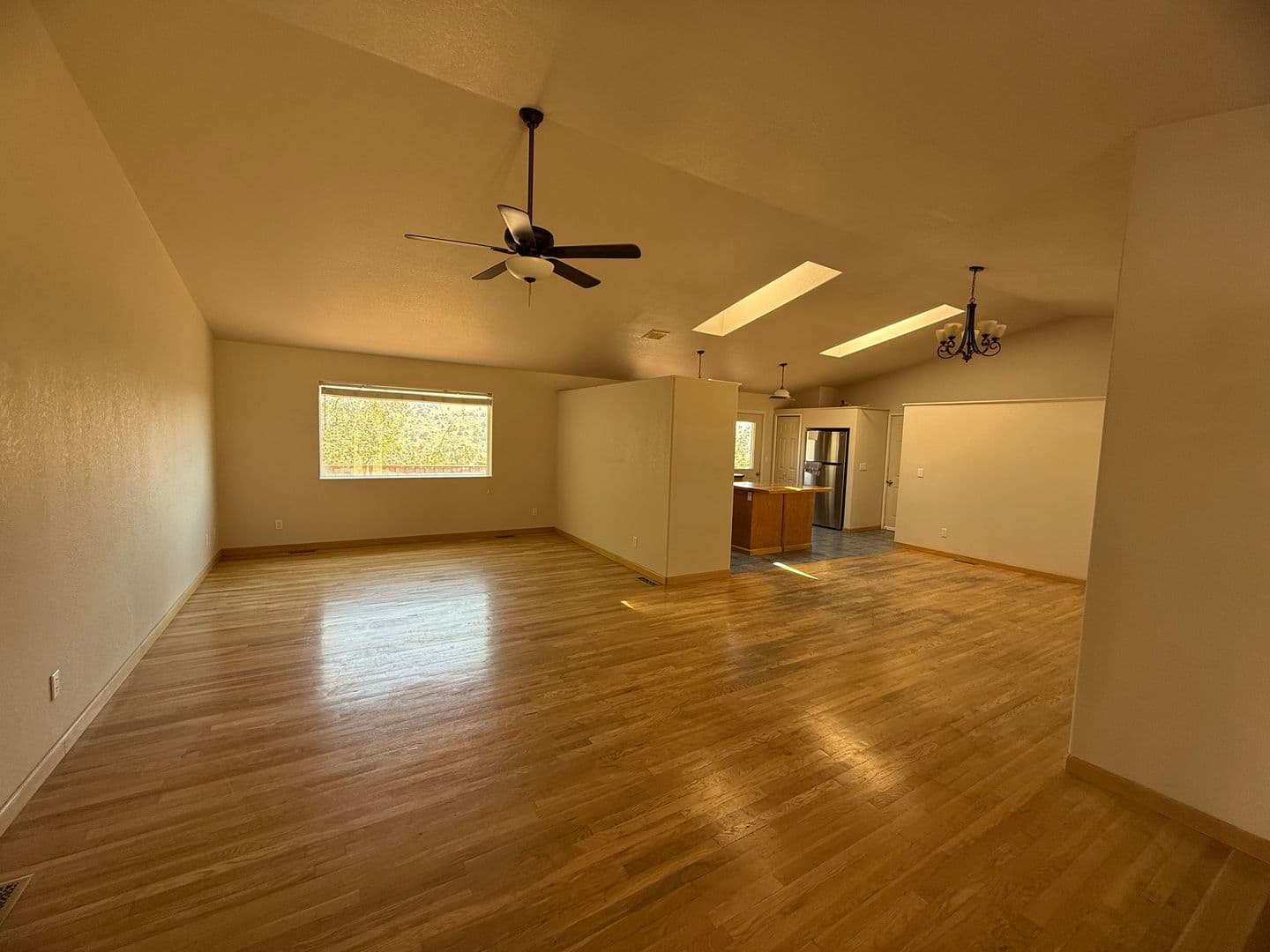 Klamath Falls House: 1839 Melanie Court