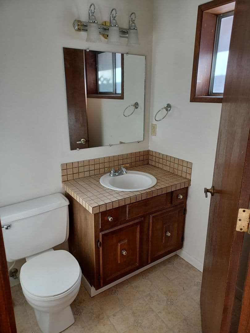 Klamath Falls House: 6724 Beckton