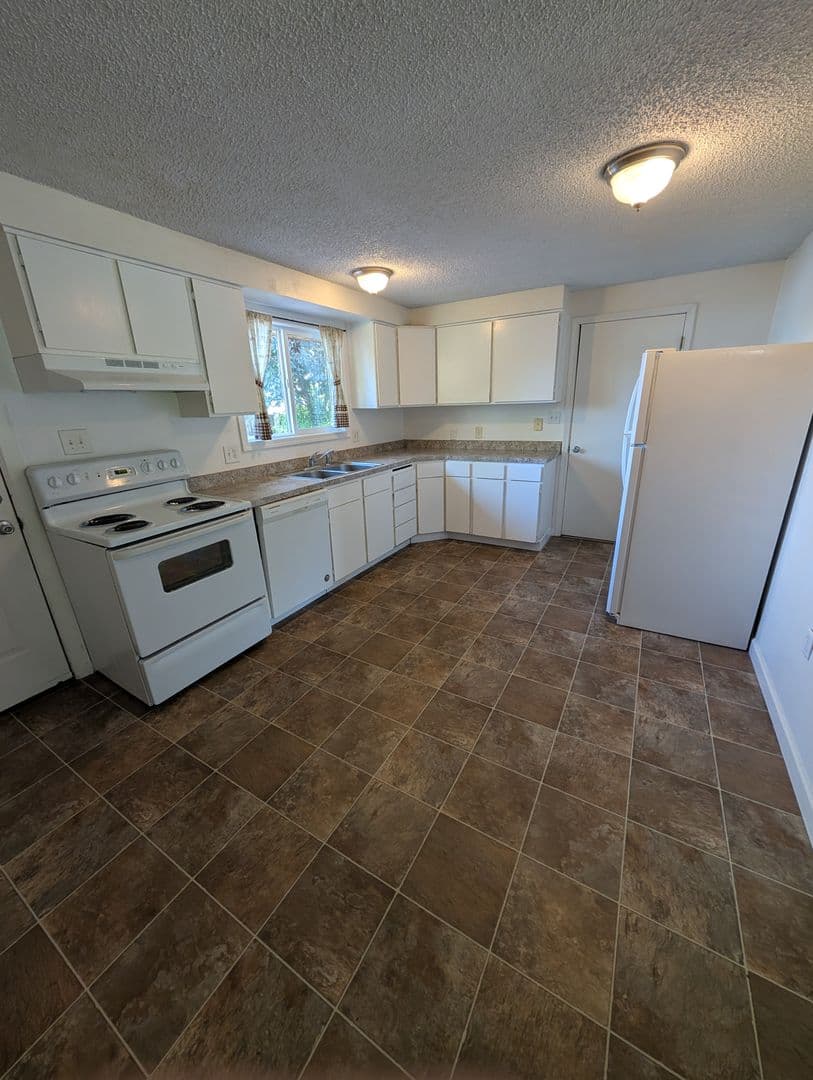 Klamath Falls Apartment: 5002 Wocus Road