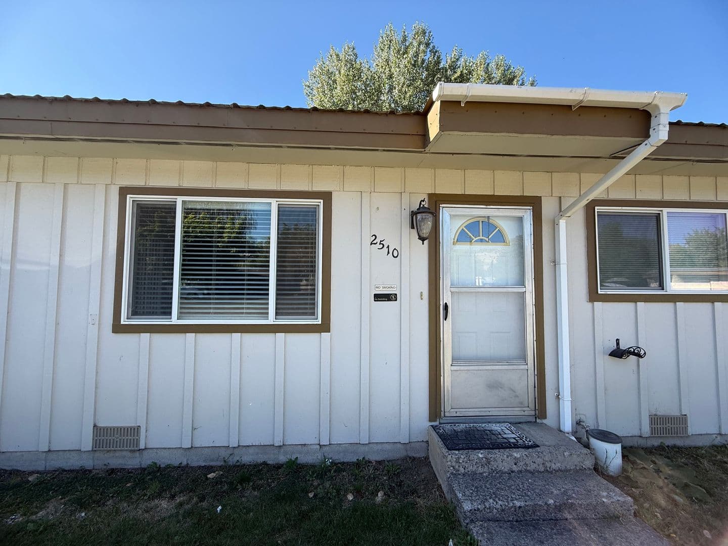 Klamath Falls Apartment: 2490 Nile