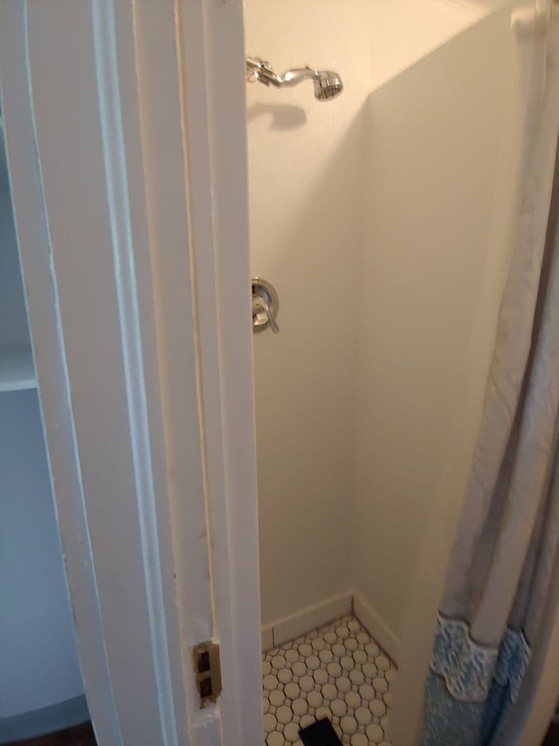 Klamath Falls Apartment: 2160 Reclamation