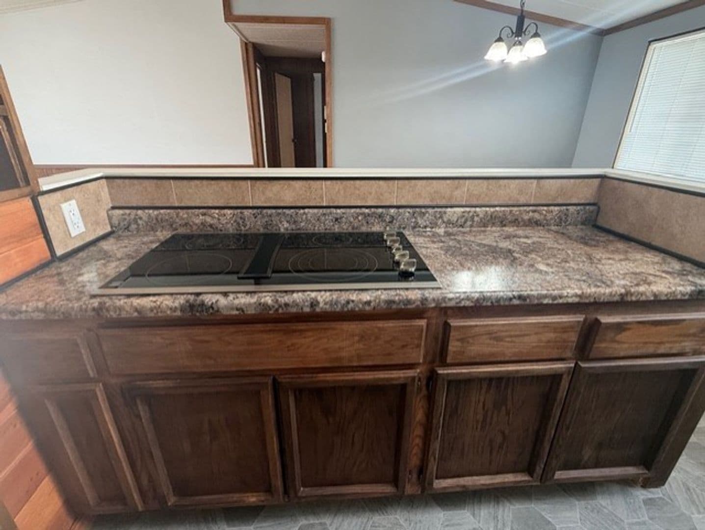Klamath Falls House: 2346 Frontage Rd.