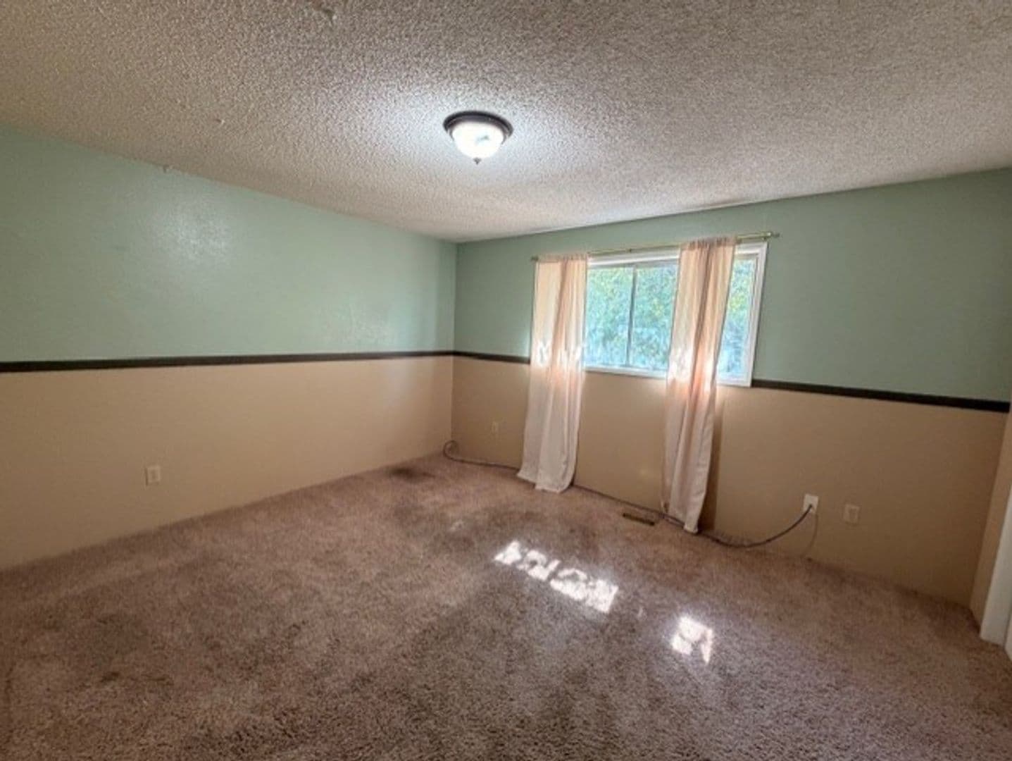 Klamath Falls House: 6724 Beckton