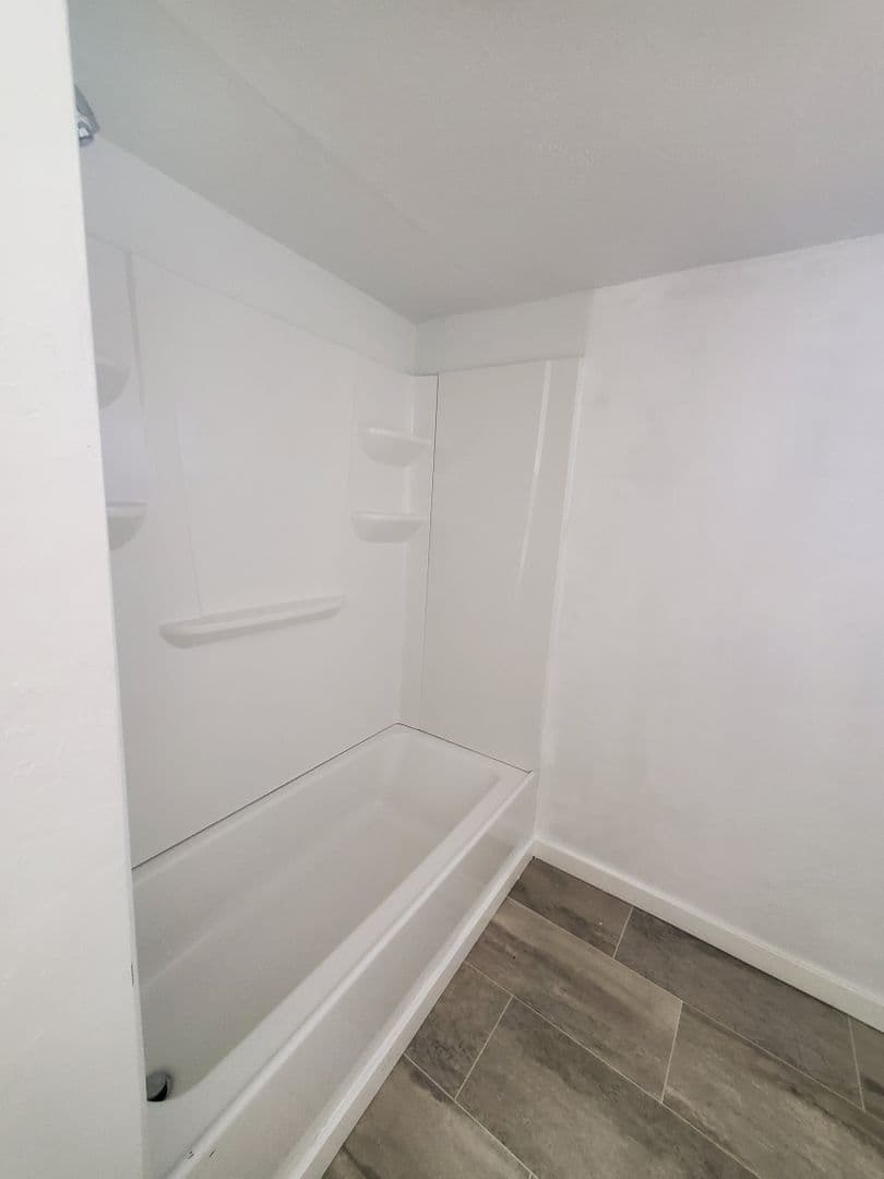Klamath Falls House: 866 Riverside Dr