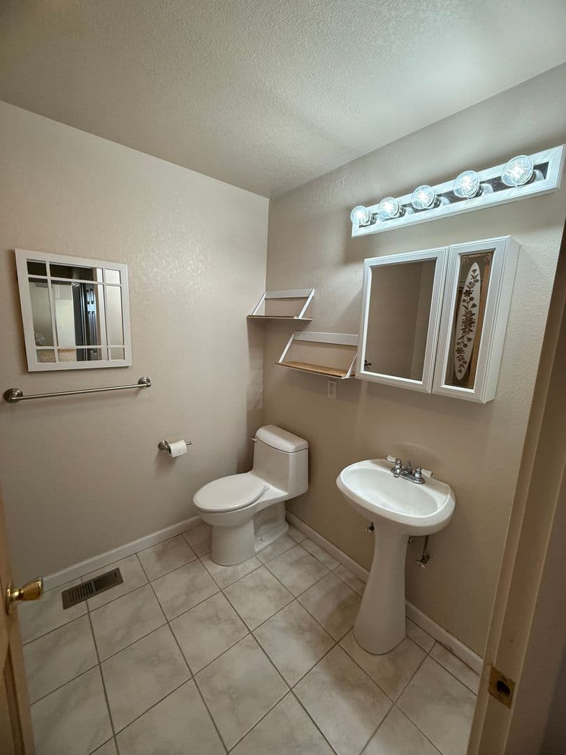 Klamath Falls House: 1839 Melanie Court
