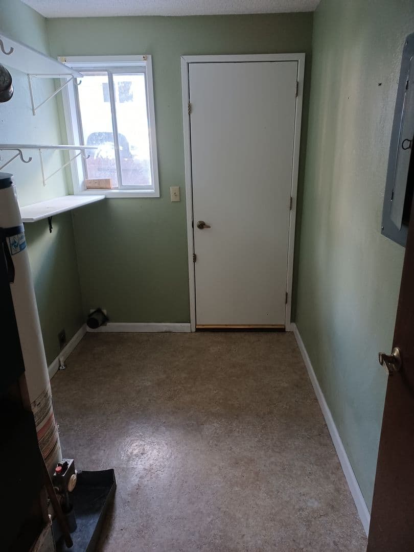 Klamath Falls House: 6724 Beckton